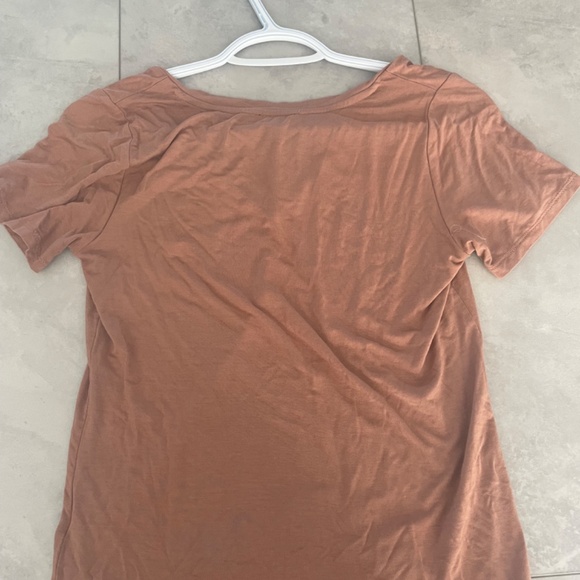 V neck t-shirt - Picture 2 of 2